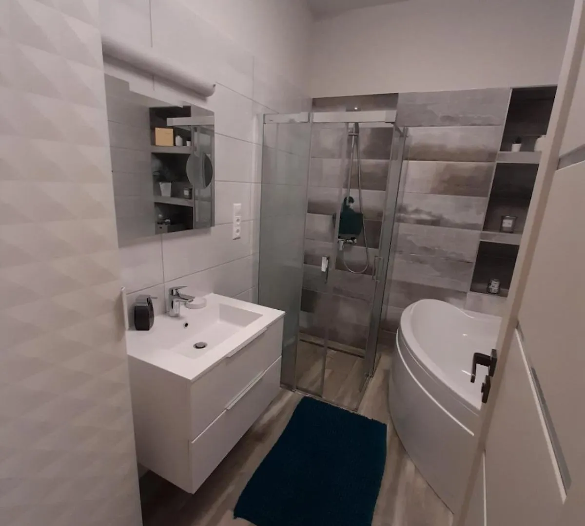 Noir Gold Penthause - Szeged Apartman