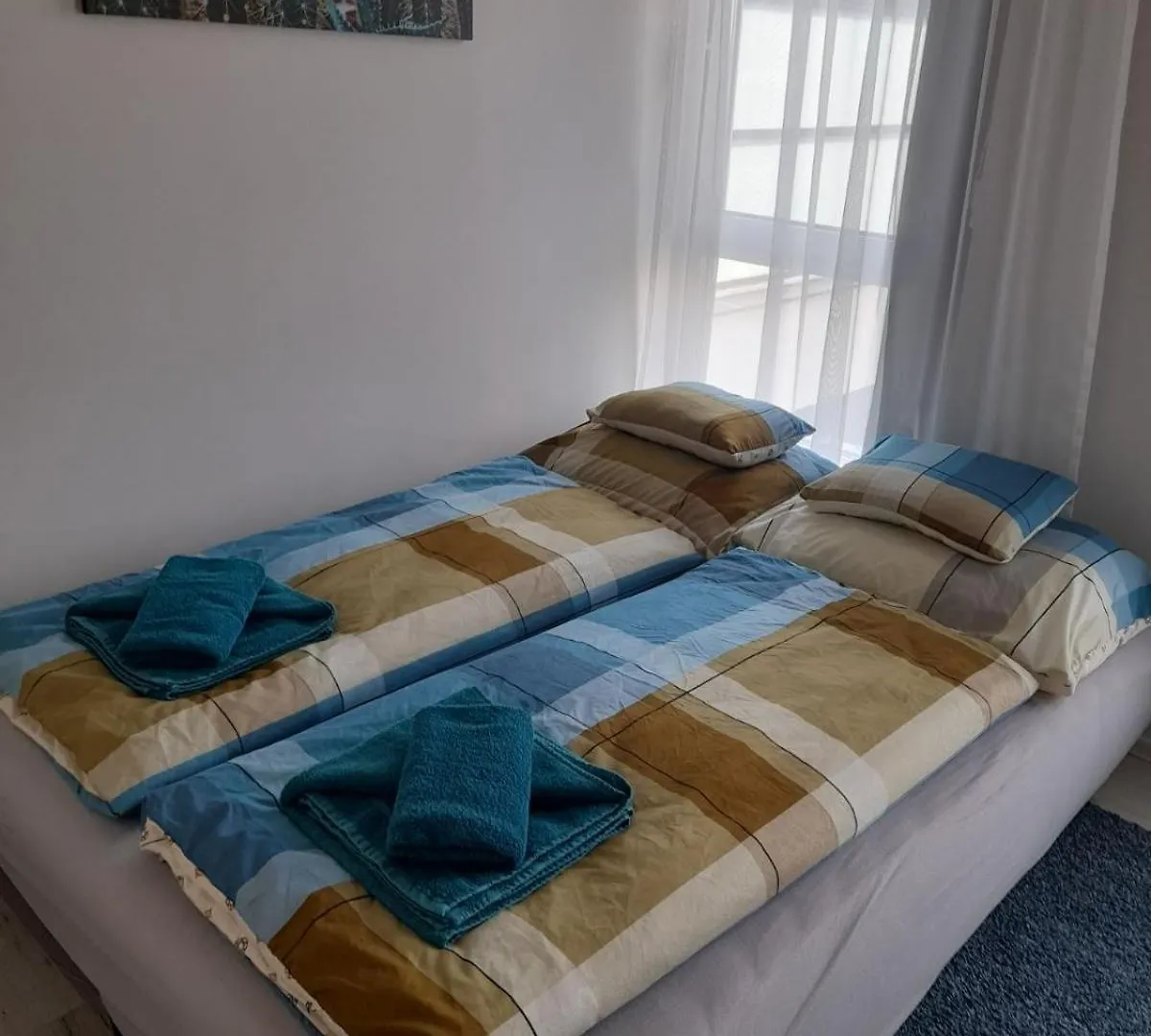 Noir Gold Penthause - Szeged Apartman 0*,