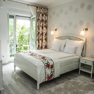Tiare Lux Apartman