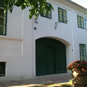 Hajós-ház Apartman